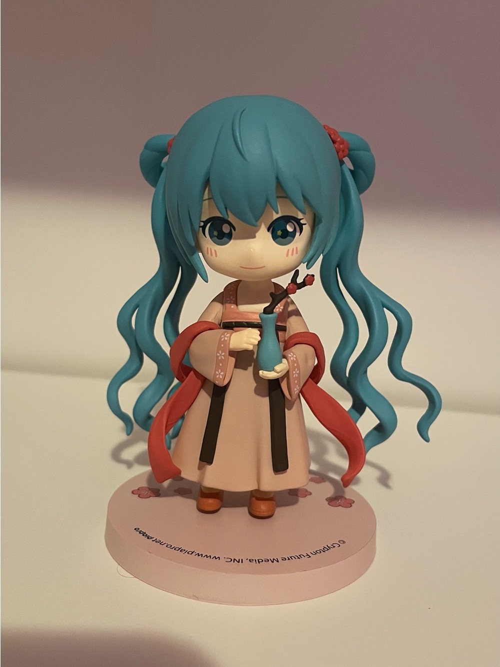 Hatsune miku figure